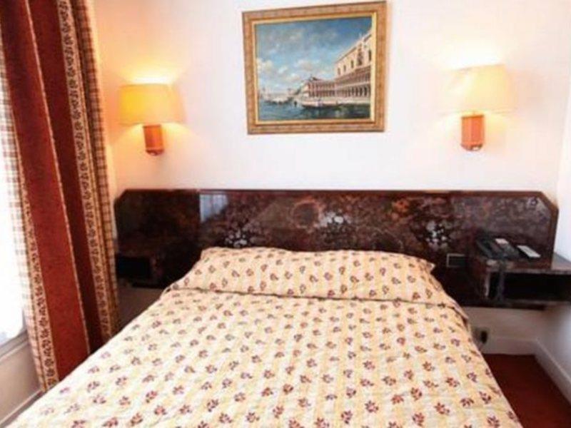 Hotel De Venise Париж Екстериор снимка