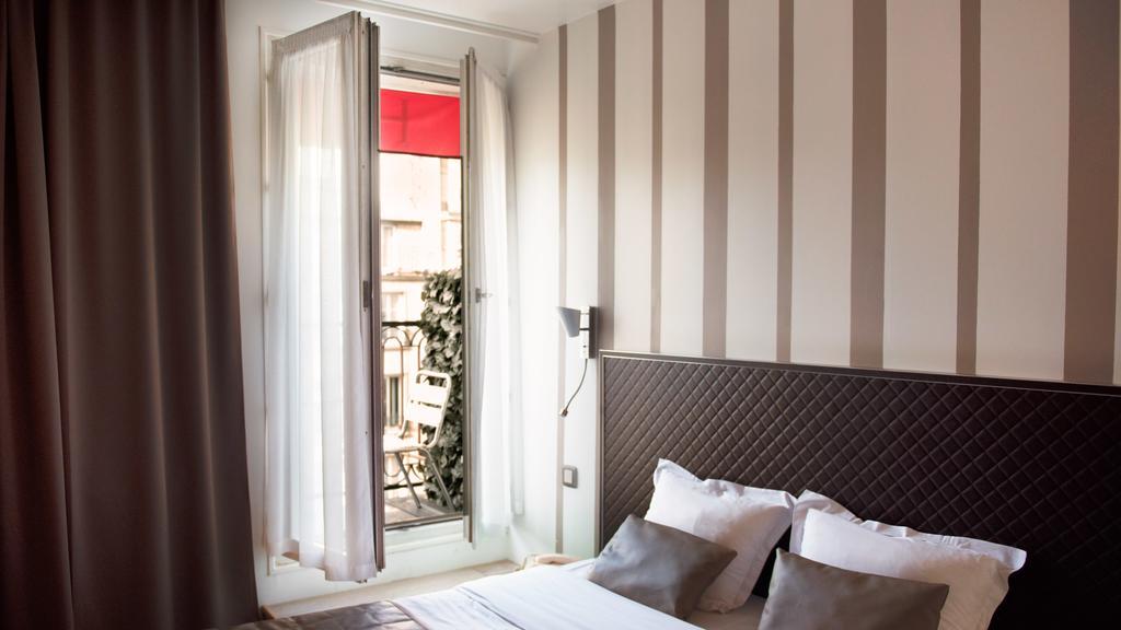 Hotel De Venise Париж Екстериор снимка