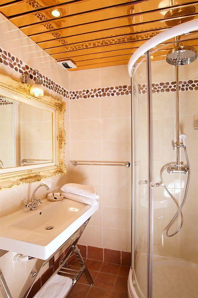 Hotel De Venise Париж Екстериор снимка